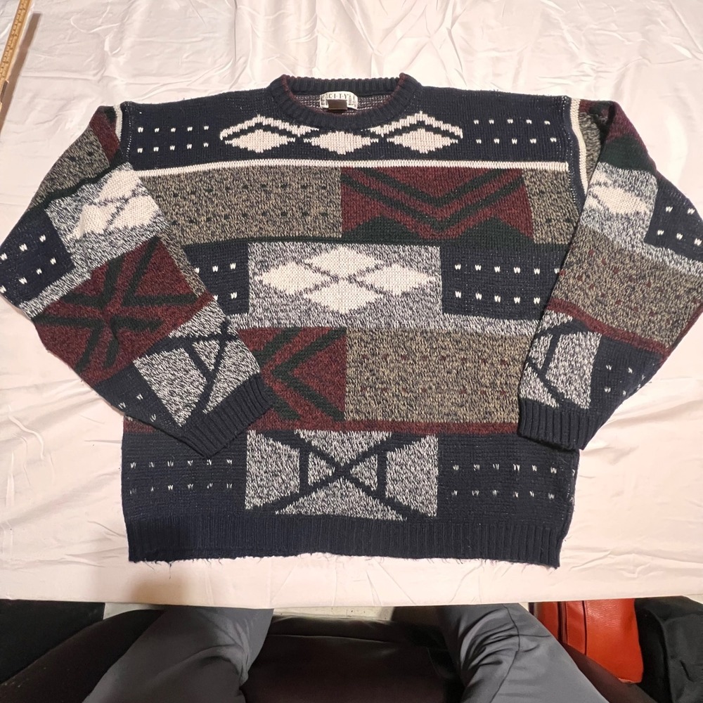 City Streets Mens Vintage Geometric Patchwork Knit Sweater Navy Burgundy XLT XGL